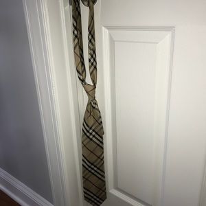 Authentic Burberry Silk Classic Tie